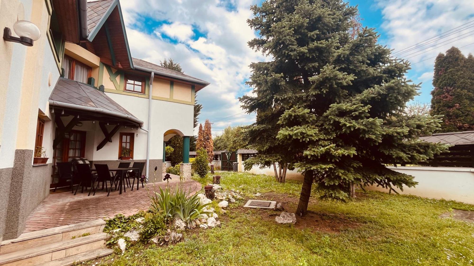 Strigonia Apartman Эстергом Экстерьер фото